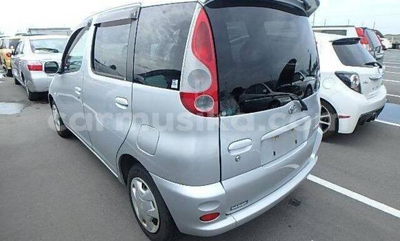 Acheter Occasion Voiture Toyota FunCargo Gris à Beitbridge, Matabeleland South Acheter Occasion Voiture Toyota FunCargo Gris à Beitbridge, Matabeleland South