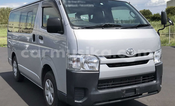 Acheter Occasion Voiture Toyota Hiace Gris à Beitbridge, Matabeleland South