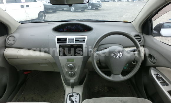 Nunua Ilio tumika Toyota Belta Fedha Gari ndani ya Beitbridge nchini Matabeleland Kusini Nunua Ilio tumika Toyota Belta Fedha Gari ndani ya Beitbridge nchini Matabeleland Kusini