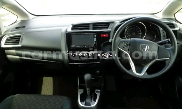 Acheter Occasion Voiture Honda Fit Bleu à Beitbridge, Matabeleland South Acheter Occasion Voiture Honda Fit Bleu à Beitbridge, Matabeleland South