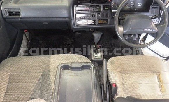 Acheter Occasion Voiture Toyota Hiace Blanc à Beitbridge, Matabeleland South Acheter Occasion Voiture Toyota Hiace Blanc à Beitbridge, Matabeleland South