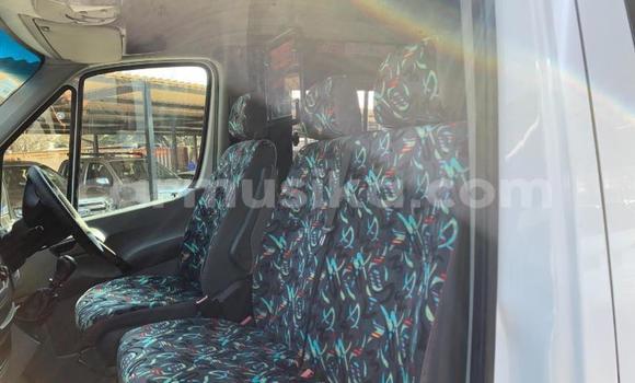 Buy Used Mercedes‒Benz Sprinter White Truck in Beitbridge in Matabeleland South Buy Used Mercedes‒Benz Sprinter White Truck in Beitbridge in Matabeleland South
