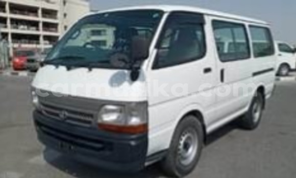 Tenga Tsaru Toyota Hiace Chena Mota in Beitbridge in Matabeleland South