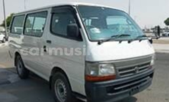 Nunua Ilio tumika Toyota Hiace Nyeupe Gari ndani ya Beitbridge nchini Matabeleland Kusini Nunua Ilio tumika Toyota Hiace Nyeupe Gari ndani ya Beitbridge nchini Matabeleland Kusini