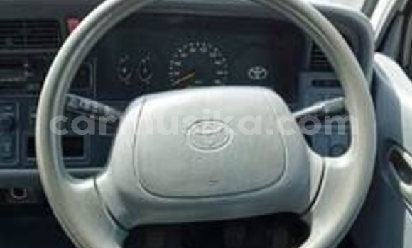 Nunua Ilio tumika Toyota Hiace Nyeupe Gari ndani ya Beitbridge nchini Matabeleland Kusini Nunua Ilio tumika Toyota Hiace Nyeupe Gari ndani ya Beitbridge nchini Matabeleland Kusini