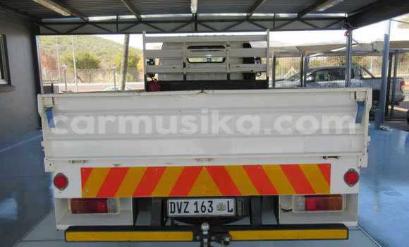 Acheter Occasion Voiture Hindustan Ambassador Blanc à Beitbridge, Matabeleland South Acheter Occasion Voiture Hindustan Ambassador Blanc à Beitbridge, Matabeleland South