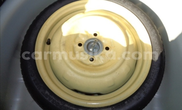 Buy Used Toyota Runx Silver Car in Beitbridge in Matabeleland South Buy Used Toyota Runx Silver Car in Beitbridge in Matabeleland South