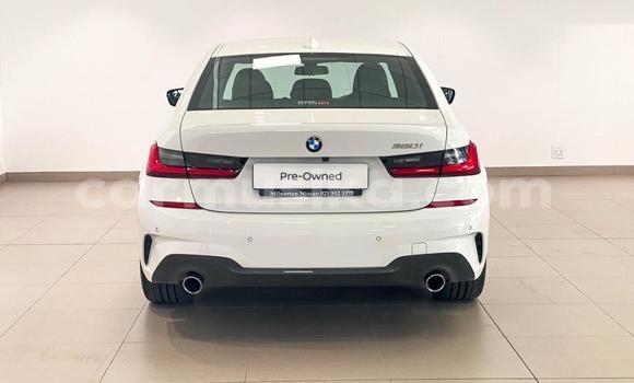 Tenga Tsaru BMW 3–Series Chena Mota in Beitbridge in Matabeleland South Tenga Tsaru BMW 3–Series Chena Mota in Beitbridge in Matabeleland South