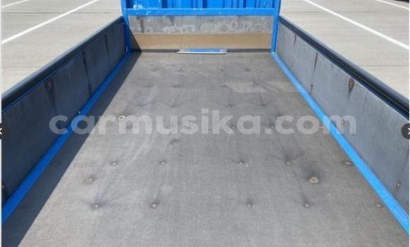 Nunua Ilio tumika Toyota Dyna Bluu Gari ndani ya Beitbridge nchini Matabeleland Kusini Nunua Ilio tumika Toyota Dyna Bluu Gari ndani ya Beitbridge nchini Matabeleland Kusini