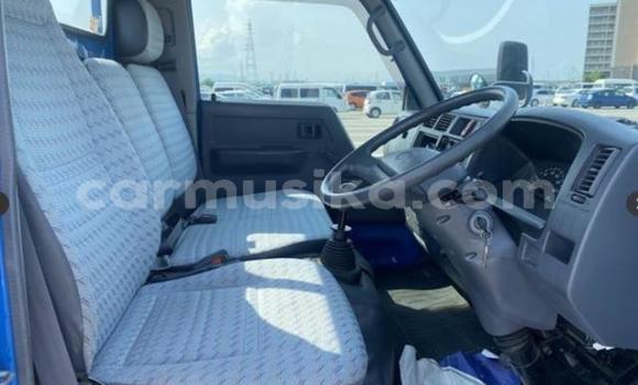 Nunua Ilio tumika Toyota Dyna Bluu Gari ndani ya Beitbridge nchini Matabeleland Kusini Nunua Ilio tumika Toyota Dyna Bluu Gari ndani ya Beitbridge nchini Matabeleland Kusini