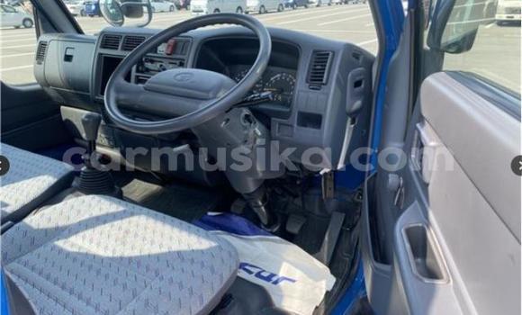 Nunua Ilio tumika Toyota Dyna Bluu Gari ndani ya Beitbridge nchini Matabeleland Kusini Nunua Ilio tumika Toyota Dyna Bluu Gari ndani ya Beitbridge nchini Matabeleland Kusini
