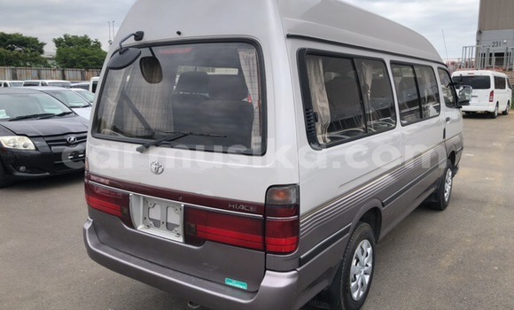 Nunua Ilio tumika Toyota Hiace Nyingine Gari ndani ya Beitbridge nchini Matabeleland Kusini Nunua Ilio tumika Toyota Hiace Nyingine Gari ndani ya Beitbridge nchini Matabeleland Kusini