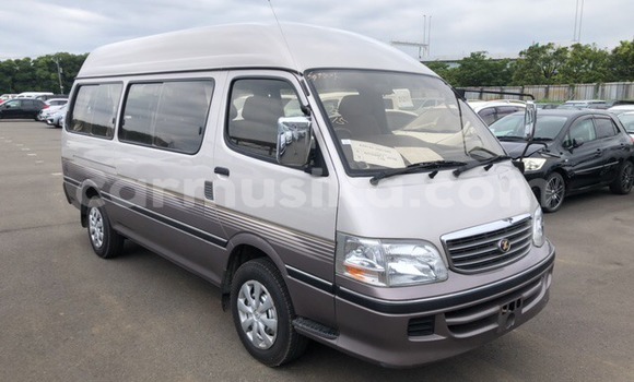 Nunua Ilio tumika Toyota Hiace Nyingine Gari ndani ya Beitbridge nchini Matabeleland Kusini Nunua Ilio tumika Toyota Hiace Nyingine Gari ndani ya Beitbridge nchini Matabeleland Kusini