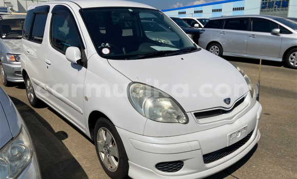 Buy Used Toyota FunCargo White Car in Beitbridge in Matabeleland South Buy Used Toyota FunCargo White Car in Beitbridge in Matabeleland South