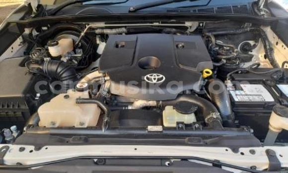 Buy Used Toyota Hilux White Car in Beitbridge in Matabeleland South Buy Used Toyota Hilux White Car in Beitbridge in Matabeleland South