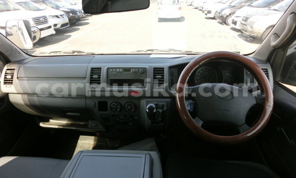 Acheter Occasion Voiture Toyota Hiace Blanc à Beitbridge, Matabeleland South Acheter Occasion Voiture Toyota Hiace Blanc à Beitbridge, Matabeleland South