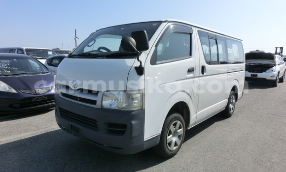Acheter Occasion Voiture Toyota Hiace Blanc à Beitbridge, Matabeleland South Acheter Occasion Voiture Toyota Hiace Blanc à Beitbridge, Matabeleland South