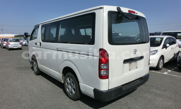 Acheter Occasion Voiture Toyota Hiace Blanc à Beitbridge, Matabeleland South Acheter Occasion Voiture Toyota Hiace Blanc à Beitbridge, Matabeleland South