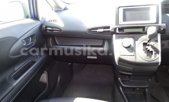 Acheter Occasion Voiture Toyota Wish Bleu à Beitbridge, Matabeleland South Acheter Occasion Voiture Toyota Wish Bleu à Beitbridge, Matabeleland South