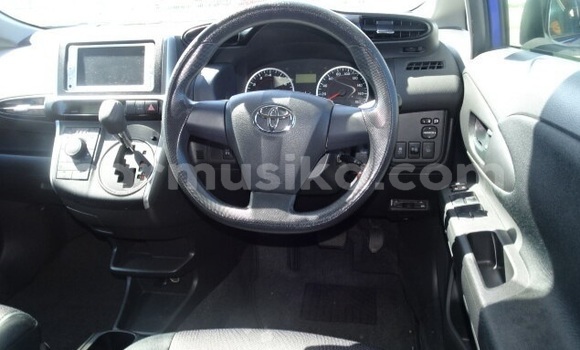 Acheter Occasion Voiture Toyota Wish Bleu à Beitbridge, Matabeleland South Acheter Occasion Voiture Toyota Wish Bleu à Beitbridge, Matabeleland South