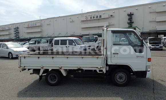Acheter Occasion Utilitaire Toyota Dyna Blanc à Beitbridge, Matabeleland South Acheter Occasion Utilitaire Toyota Dyna Blanc à Beitbridge, Matabeleland South