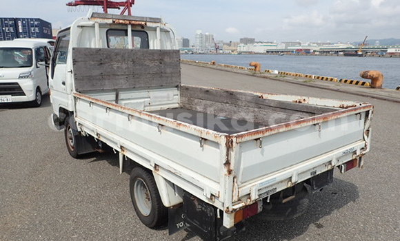 Acheter Occasion Utilitaire Toyota Dyna Blanc à Beitbridge, Matabeleland South Acheter Occasion Utilitaire Toyota Dyna Blanc à Beitbridge, Matabeleland South