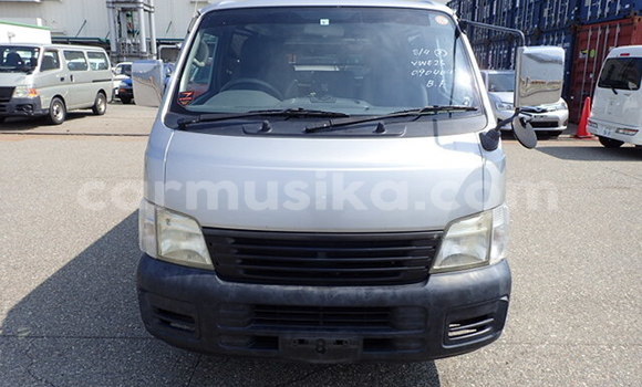 Nunua Ilio tumika Nissan Caravan Fedha Gari ndani ya Beitbridge nchini Matabeleland Kusini