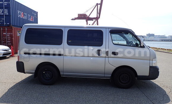 Acheter Occasion Voiture Nissan Caravan Gris à Beitbridge, Matabeleland South Acheter Occasion Voiture Nissan Caravan Gris à Beitbridge, Matabeleland South