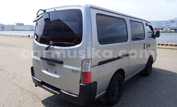 Acheter Occasion Voiture Nissan Caravan Gris à Beitbridge, Matabeleland South Acheter Occasion Voiture Nissan Caravan Gris à Beitbridge, Matabeleland South