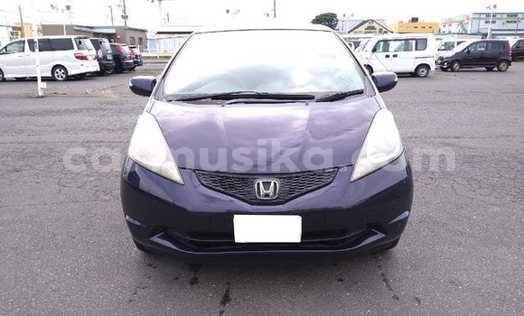 Nunua Ilio tumika Honda Fit Bluu Gari ndani ya Beitbridge nchini Matabeleland Kusini