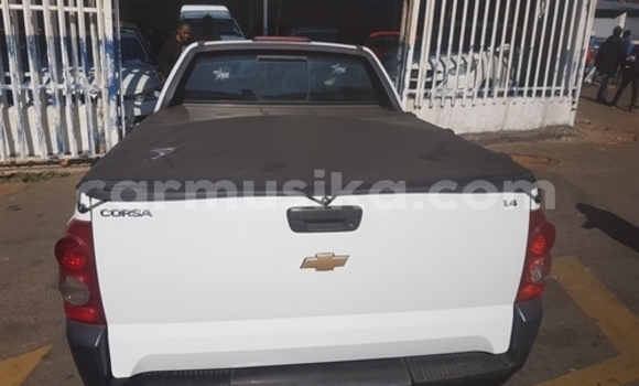 Buy Used Chevrolet S-10 Pickup White Car in Beitbridge in Matabeleland South Buy Used Chevrolet S-10 Pickup White Car in Beitbridge in Matabeleland South