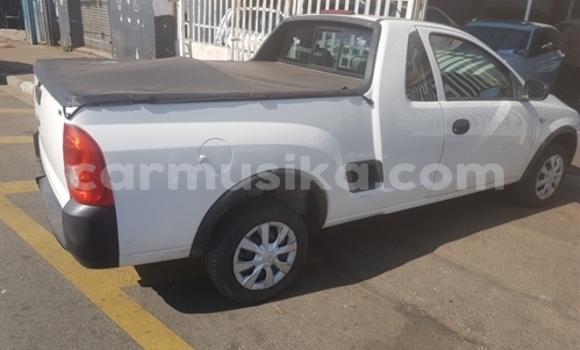 Buy Used Chevrolet S-10 Pickup White Car in Beitbridge in Matabeleland South Buy Used Chevrolet S-10 Pickup White Car in Beitbridge in Matabeleland South