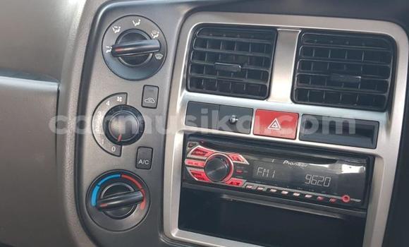 Acheter Occasion Voiture Hyundai H200 Blanc à Beitbridge, Matabeleland South Acheter Occasion Voiture Hyundai H200 Blanc à Beitbridge, Matabeleland South