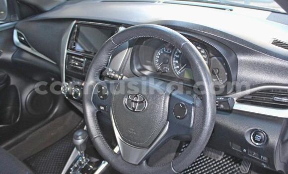 Acheter Occasion Voiture Toyota Yaris Blanc à Beitbridge, Matabeleland South Acheter Occasion Voiture Toyota Yaris Blanc à Beitbridge, Matabeleland South