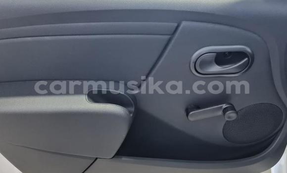 Tenga Tsaru Nissan NV200 Chena Mota in Beitbridge in Matabeleland South Tenga Tsaru Nissan NV200 Chena Mota in Beitbridge in Matabeleland South