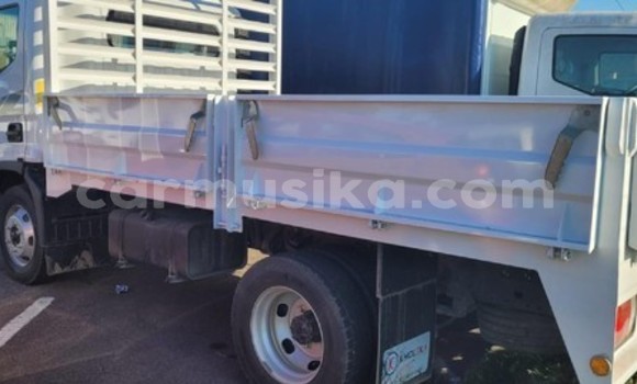 Buy Used Hyundai H200 White Truck in Beitbridge in Matabeleland South Buy Used Hyundai H200 White Truck in Beitbridge in Matabeleland South