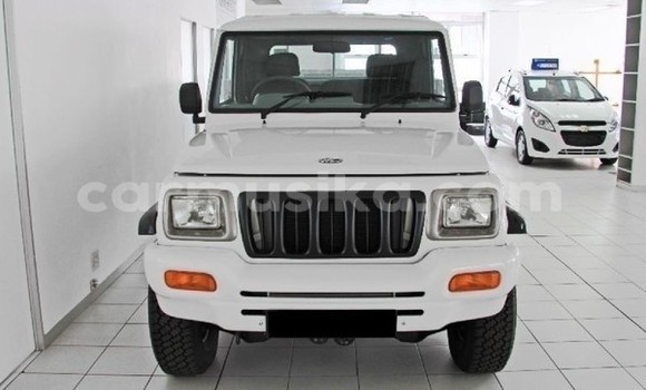Buy Used Mahindra Commander White Car in Beitbridge in Matabeleland South Buy Used Mahindra Commander White Car in Beitbridge in Matabeleland South