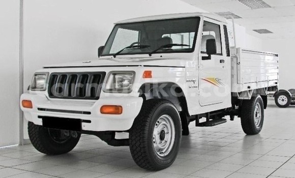 Buy Used Mahindra Commander White Car in Beitbridge in Matabeleland South Buy Used Mahindra Commander White Car in Beitbridge in Matabeleland South