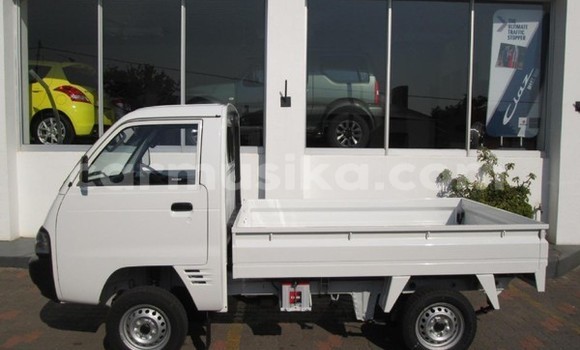 Tenga Tsaru Suzuki Carry Chena Rori in Beitbridge in Matabeleland South Tenga Tsaru Suzuki Carry Chena Rori in Beitbridge in Matabeleland South