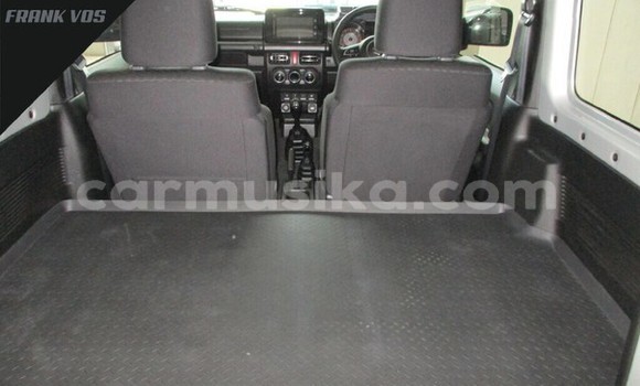 Tenga Tsaru Suzuki Jimny Zvimwe Mota in Beitbridge in Matabeleland South Tenga Tsaru Suzuki Jimny Zvimwe Mota in Beitbridge in Matabeleland South