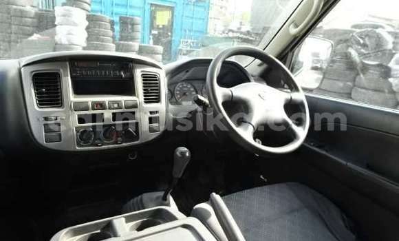 Acheter Occasion Voiture Nissan Caravan Gris à Beitbridge, Matabeleland South Acheter Occasion Voiture Nissan Caravan Gris à Beitbridge, Matabeleland South