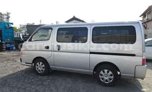 Acheter Occasion Voiture Nissan Caravan Gris à Beitbridge, Matabeleland South Acheter Occasion Voiture Nissan Caravan Gris à Beitbridge, Matabeleland South