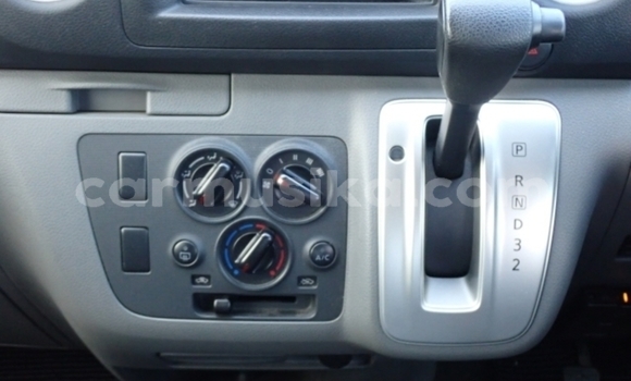 Acheter Occasion Voiture Nissan NV350 Caravan Blanc à Beitbridge, Matabeleland South Acheter Occasion Voiture Nissan NV350 Caravan Blanc à Beitbridge, Matabeleland South