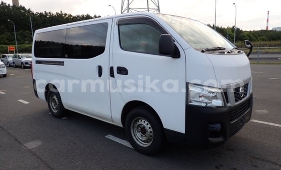 Acheter Occasion Voiture Nissan NV350 Caravan Blanc à Beitbridge, Matabeleland South Acheter Occasion Voiture Nissan NV350 Caravan Blanc à Beitbridge, Matabeleland South