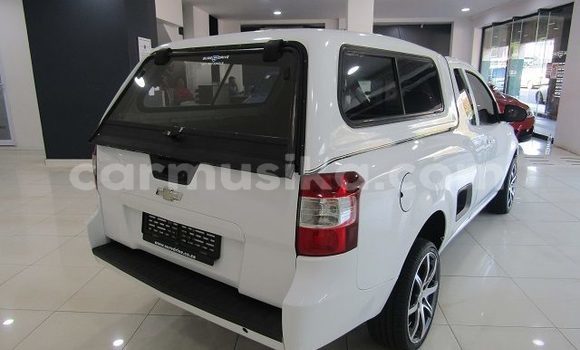 Acheter Occasion Voiture Chevrolet Corsa Blanc à Beitbridge, Matabeleland South Acheter Occasion Voiture Chevrolet Corsa Blanc à Beitbridge, Matabeleland South