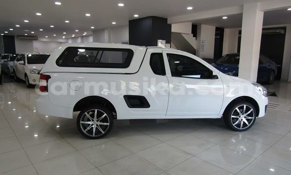 Acheter Occasion Voiture Chevrolet Corsa Blanc à Beitbridge, Matabeleland South Acheter Occasion Voiture Chevrolet Corsa Blanc à Beitbridge, Matabeleland South