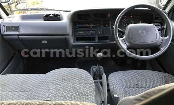 Tenga Tsaru Toyota Hiace Zvimwe Mota in Beitbridge in Matabeleland South Tenga Tsaru Toyota Hiace Zvimwe Mota in Beitbridge in Matabeleland South