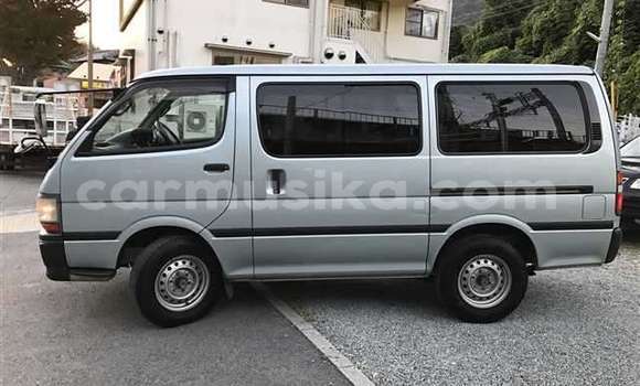 Tenga Tsaru Toyota Hiace Zvimwe Mota in Beitbridge in Matabeleland South Tenga Tsaru Toyota Hiace Zvimwe Mota in Beitbridge in Matabeleland South