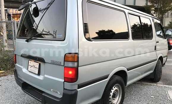 Tenga Tsaru Toyota Hiace Zvimwe Mota in Beitbridge in Matabeleland South Tenga Tsaru Toyota Hiace Zvimwe Mota in Beitbridge in Matabeleland South