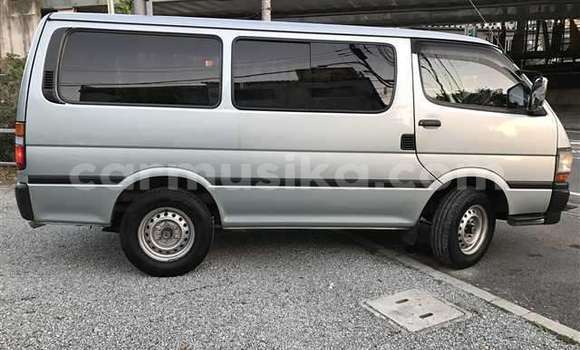 Tenga Tsaru Toyota Hiace Zvimwe Mota in Beitbridge in Matabeleland South Tenga Tsaru Toyota Hiace Zvimwe Mota in Beitbridge in Matabeleland South